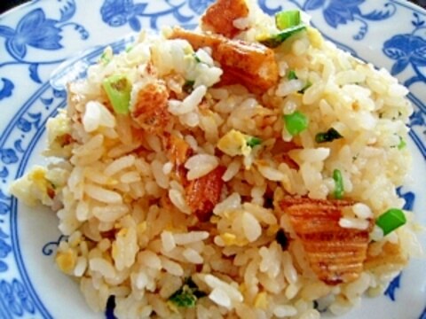 ネギ玉と醤油煎餅のチャーハン